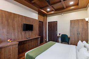 Vijaygarh Resort & Cottages with Private Pool