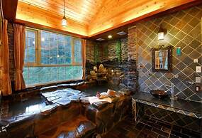 Ming Lu Holiday Hotel