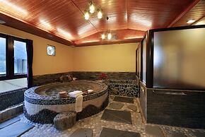 Ming Lu Holiday Hotel