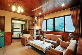 Ming Lu Holiday Hotel