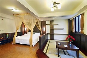 Ming Lu Holiday Hotel