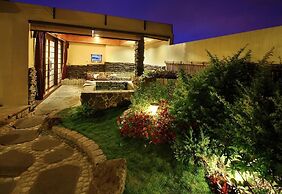 Ming Lu Holiday Hotel