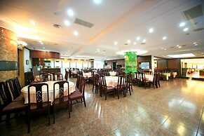 Ming Lu Holiday Hotel