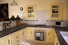 Tifawin Home & Garden