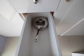 Best Deal Studio Bassura Apartment