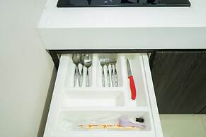 Homey and Comfy 1BR Signature Park Grande Apartment