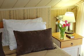 Nikolin Park Guest House