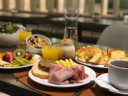 Huinid Obelisco Hotel