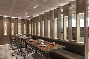 Huinid Obelisco Hotel