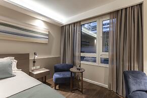 Huinid Obelisco Hotel