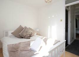 Arma Short Stays - Turner Close