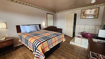 Benbrook Inn & Suites by OYO Fort Worth I-20