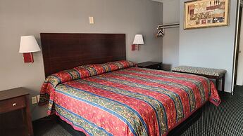 Benbrook Inn & Suites by OYO Fort Worth I-20