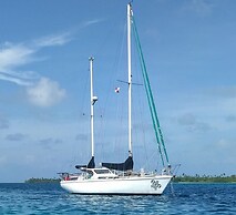 Private Over-the-Water Cabin in San Blas including Meals
