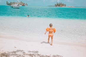 Private Over-the-Water Cabin in San Blas including Meals