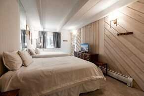 Villa Cortina Condo 5 Minutes Walk to Vail Village by RedAwning