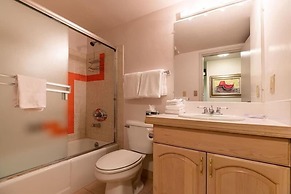 Villa Cortina Condo 5 Minutes Walk to Vail Village by RedAwning