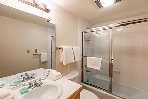 Villa Cortina Condo 5 Minutes Walk to Vail Village by RedAwning