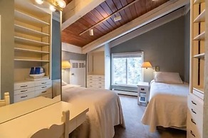 Vorlaufer Condos Short 3 Minute Walk to Vail Village and Gondola One b