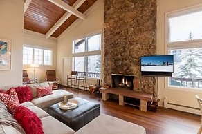 Vorlaufer Condos Short 3 Minute Walk to Vail Village and Gondola One b