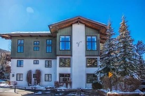 Vorlaufer Condos Short 3 Minute Walk to Vail Village and Gondola One b