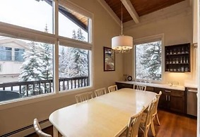 Vorlaufer Condos Short 3 Minute Walk to Vail Village and Gondola One b