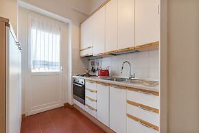 The Quietest Corner of Trastevere, AC & Elevator