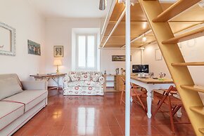 The Quietest Corner of Trastevere, AC & Elevator