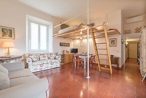 The Quietest Corner of Trastevere, AC & Elevator