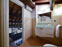 Ibernesi 1 Apartment