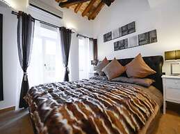 Ibernesi 1 Apartment