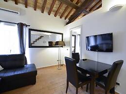 Ibernesi 1 Apartment