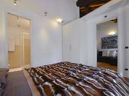 Ibernesi 1 Apartment