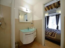 Ibernesi 1 Apartment