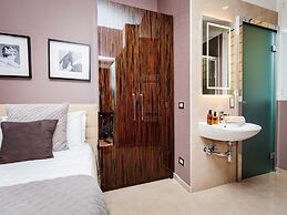 The Brunetti - Luxury Serviced Apartment