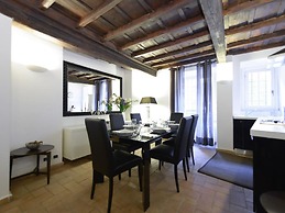 Ibernesi 2 Apartment