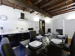Ibernesi 2 Apartment