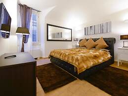 Ibernesi 2 Apartment