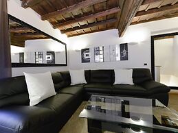 Ibernesi 2 Apartment