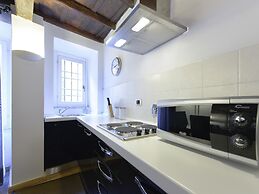 Ibernesi 2 Apartment