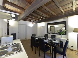 Ibernesi 2 Apartment