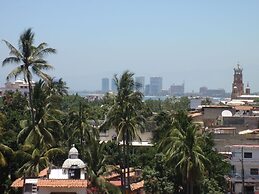 Luxury Condo Romantic Zone-Beach