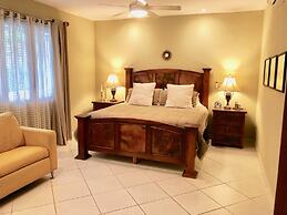 Luxury Condo Romantic Zone-Beach