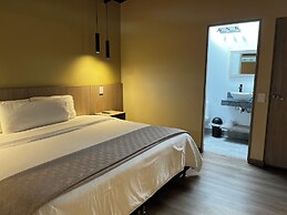 Isak Hotel & Golf Airport