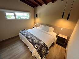 Isak Hotel & Golf Airport