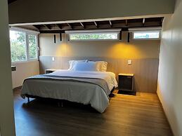 Isak Hotel & Golf Airport