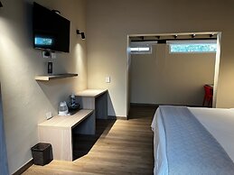 Isak Hotel & Golf Airport