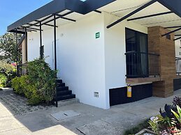 Isak Hotel & Golf Airport