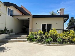 Isak Hotel & Golf Airport