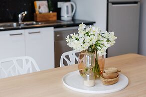 Heart of Highett Apartment by Ready Set Host